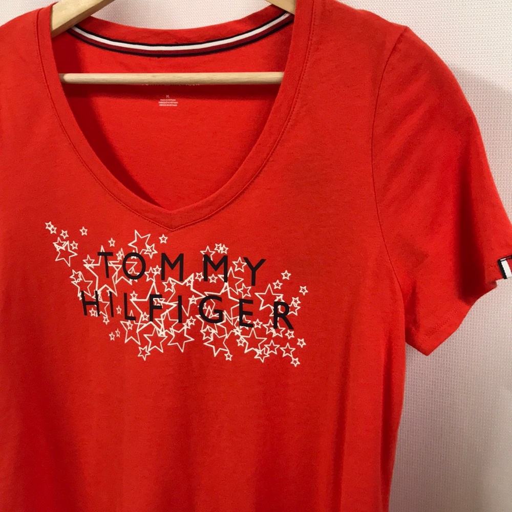 SALE Red tee shirt short sleeve Tee Tommy Hilfiger NWT medium